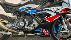 BMW M1000 RR